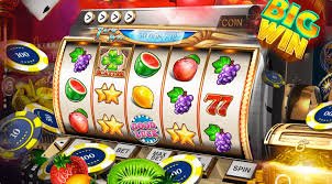 Queen501 APP VIP Dashboard တွင် Cashback နှင့် Withdrawal စစ်ဆေးနေသောကစားသူ
